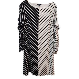 Alfani Womens Colorblocked Ruffle-Sleeve Flounce Dress size 6 black white